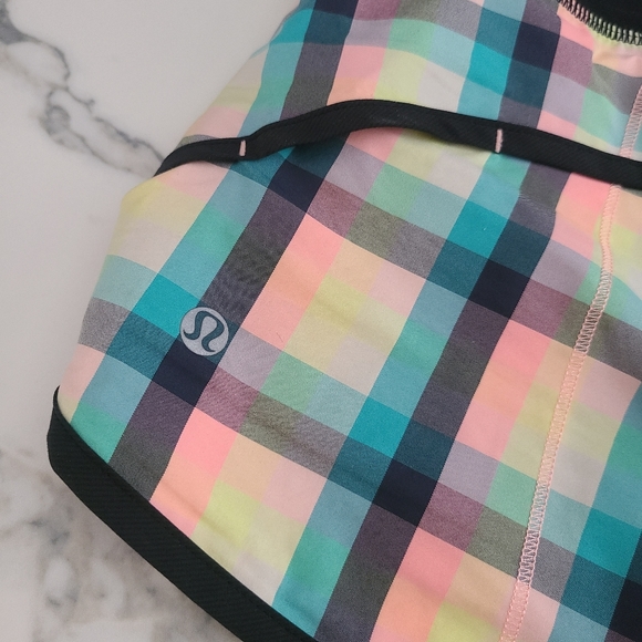 Rare Lululemon Speed Shorts - Picture 3 of 6